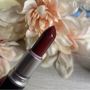MAC Cosmetics Deep Red shade DIVA Lipstick